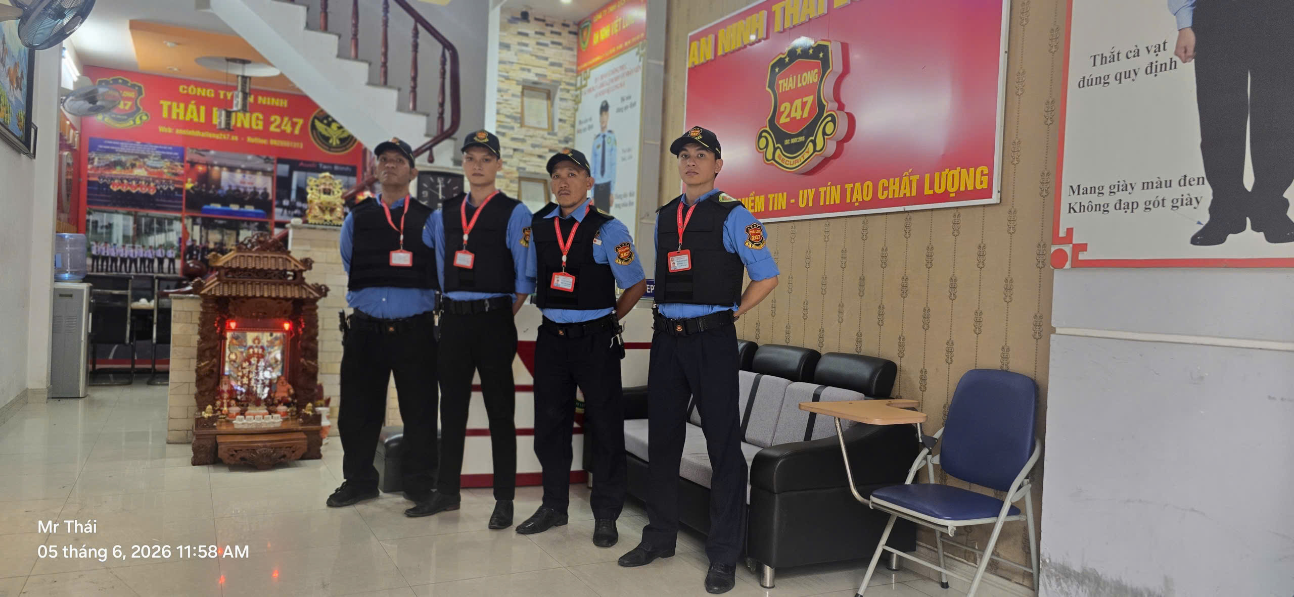 So Sánh Thuê Bảo Vệ Chuyên Nghiệp Và Bảo Vệ Nội Bộ